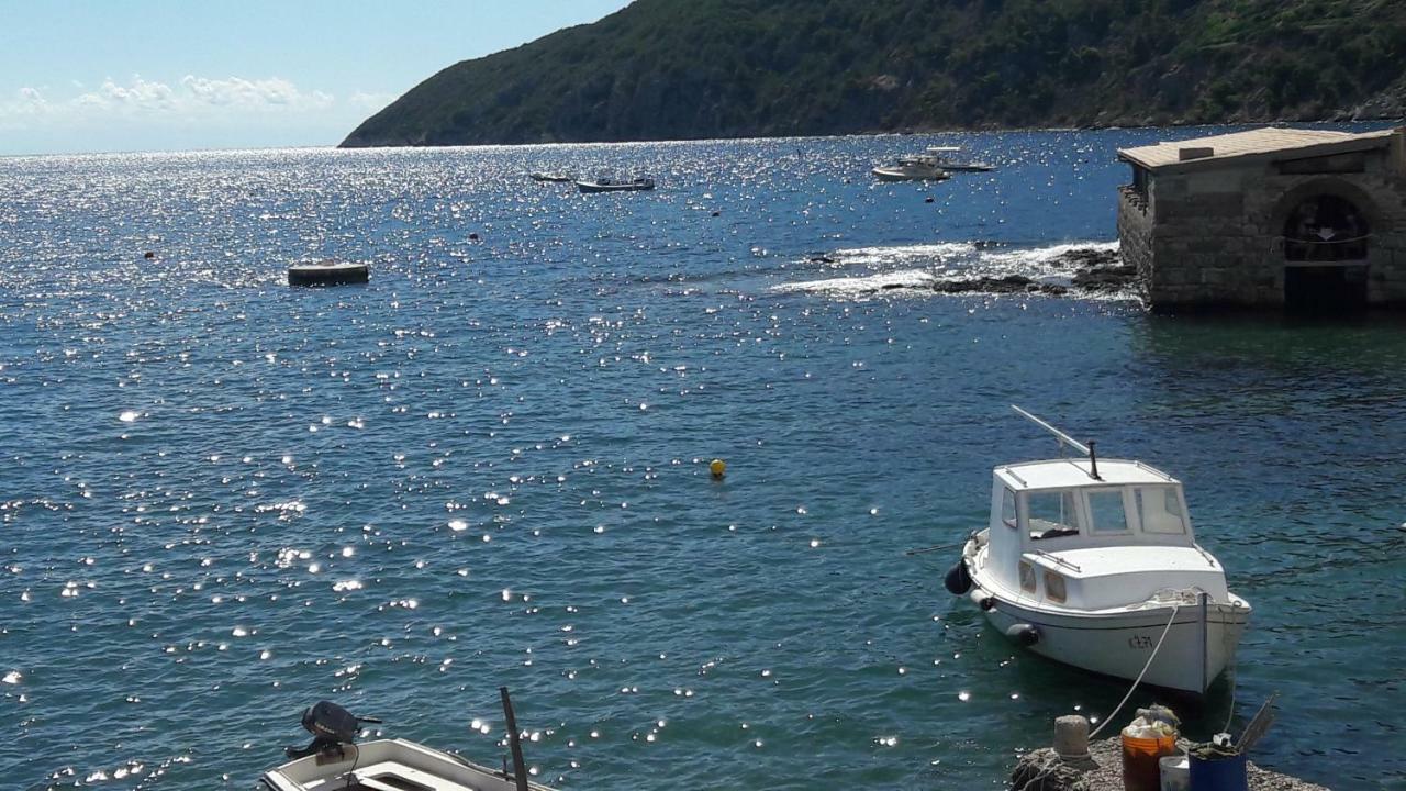 Anka'S Beach Komiža Dış mekan fotoğraf